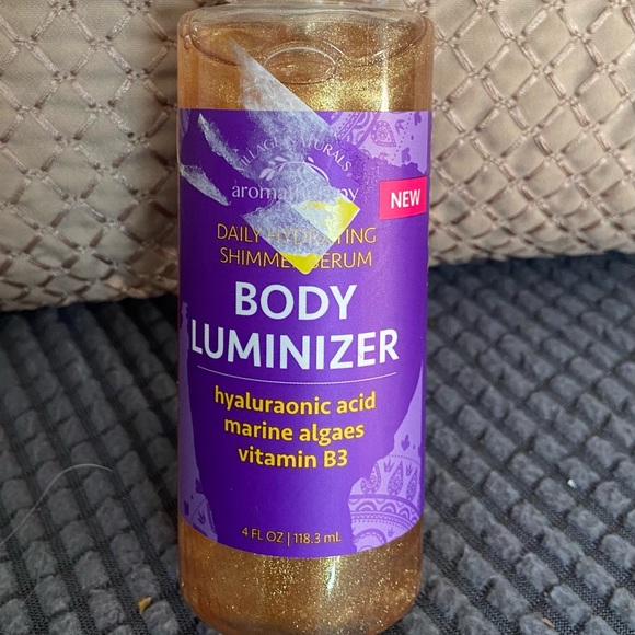 New 3 Piece Bath, Body & Hair Set - Picture 5 of 11